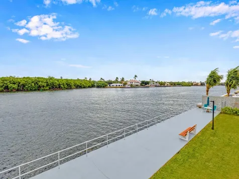 480 Horizons W Boynton Beach FL 33435