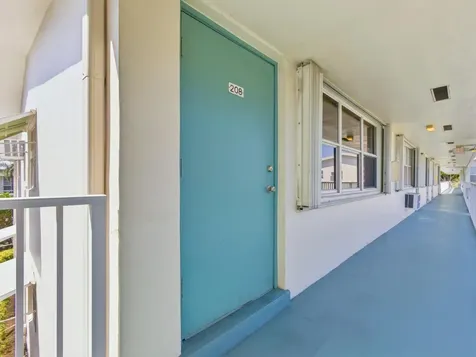 480 Horizons W Boynton Beach FL 33435