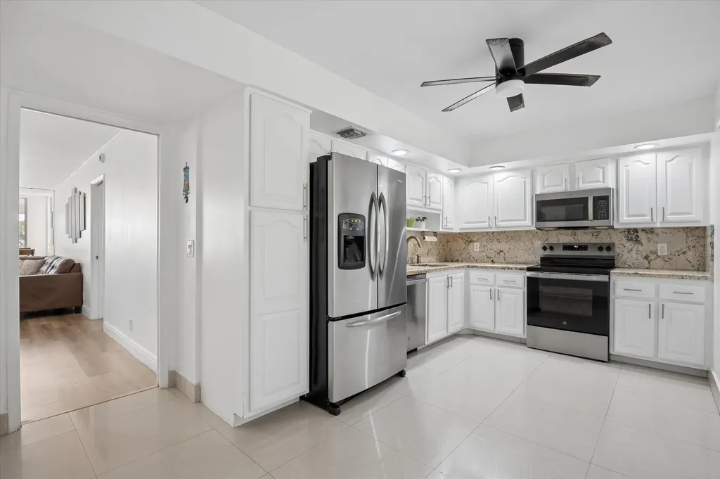 804 Cypress Grove Lane Pompano Beach FL 33069