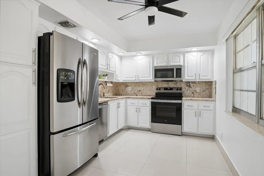 804 Cypress Grove Lane Pompano Beach FL 33069