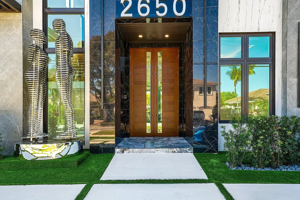 2650 NE 48th Court Lighthouse Point FL 33064