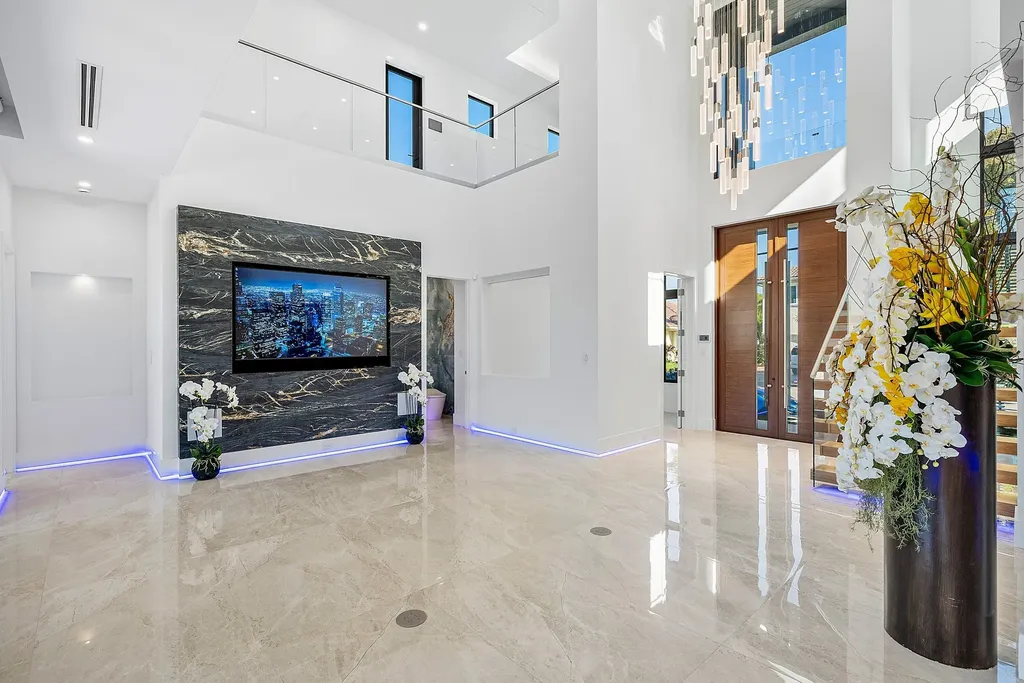 2650 NE 48th Court Lighthouse Point FL 33064