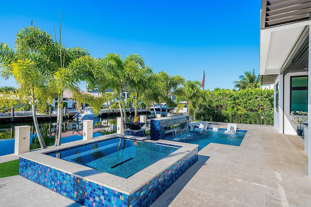 2650 NE 48th Court Lighthouse Point FL 33064