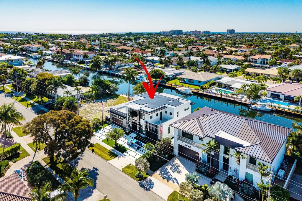 2650 NE 48th Court Lighthouse Point FL 33064