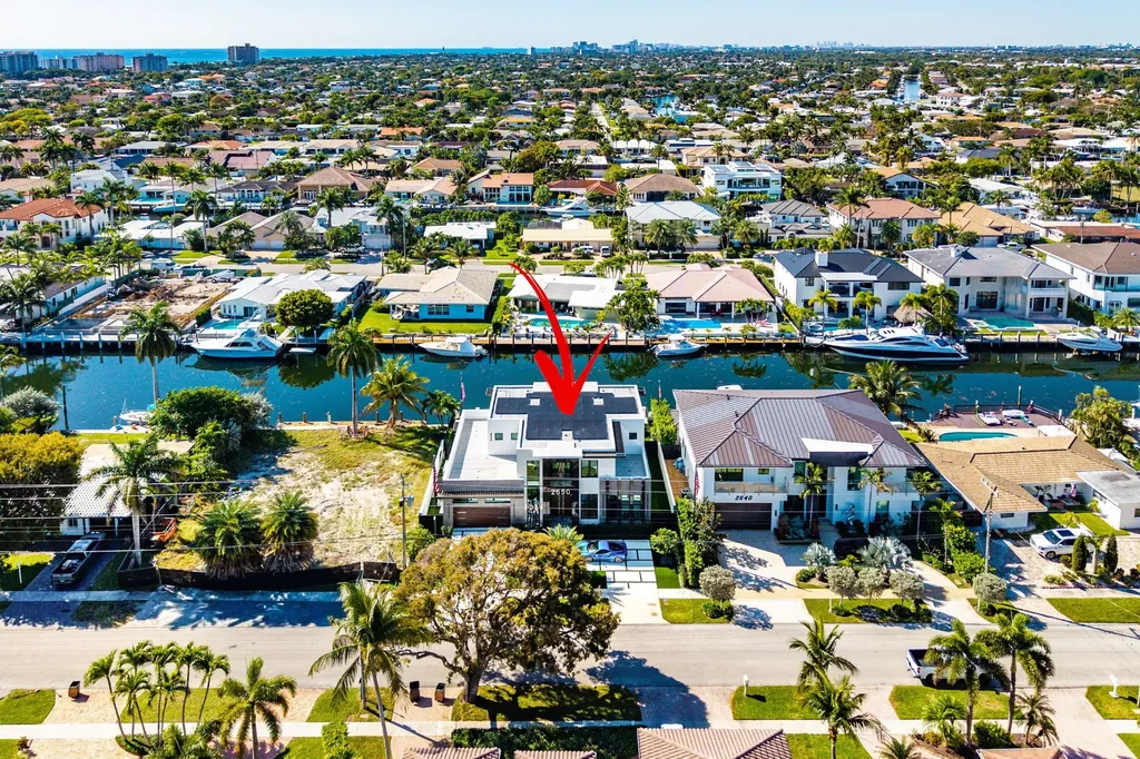 2650 NE 48th Court Lighthouse Point FL 33064