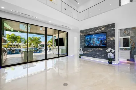 2650 NE 48th Court Lighthouse Point FL 33064