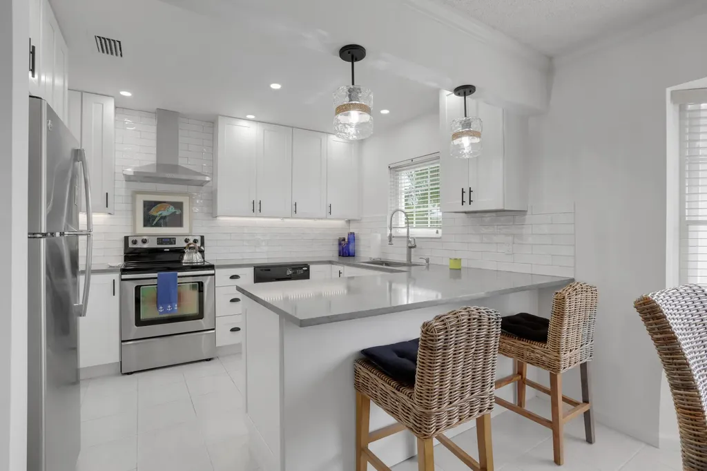 75 Venetian Drive Delray Beach FL 33483
