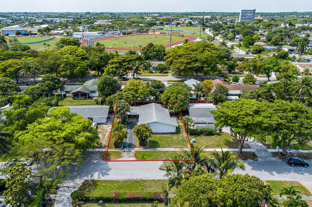 413 Ontario Place West Palm Beach FL 33409