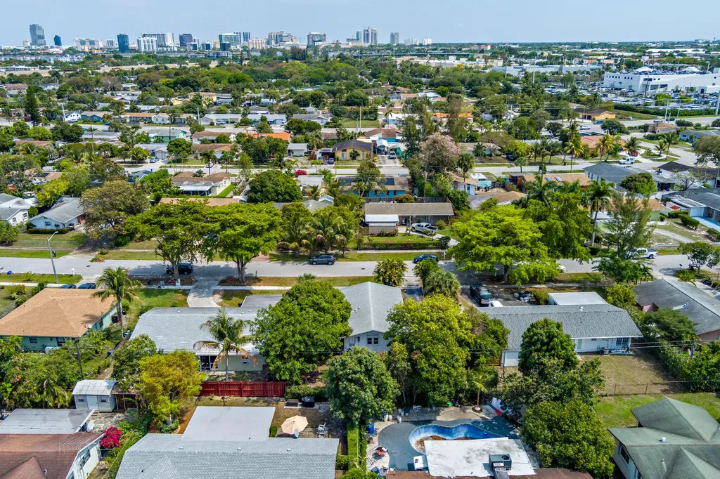 413 Ontario Place West Palm Beach FL 33409