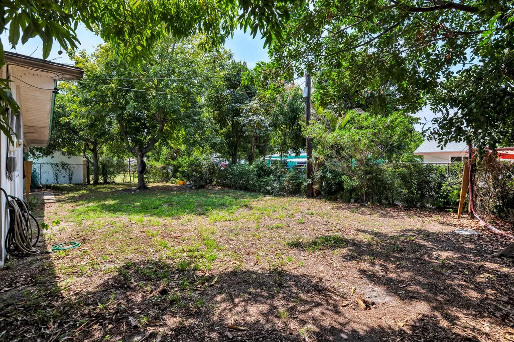 413 Ontario Place West Palm Beach FL 33409