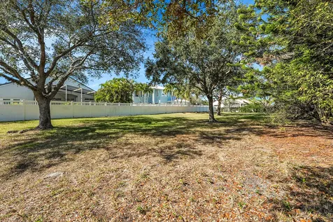 211 NW Pleasant Grove Way Port St Lucie FL 34986