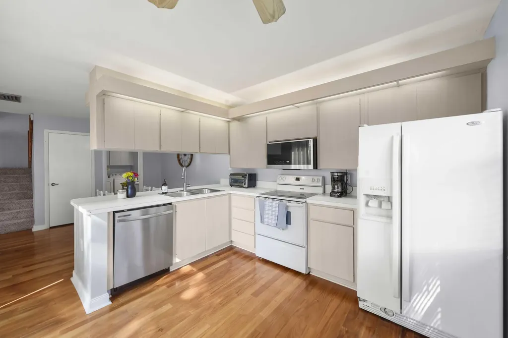 31 Clinton Court Royal Palm Beach FL 33411