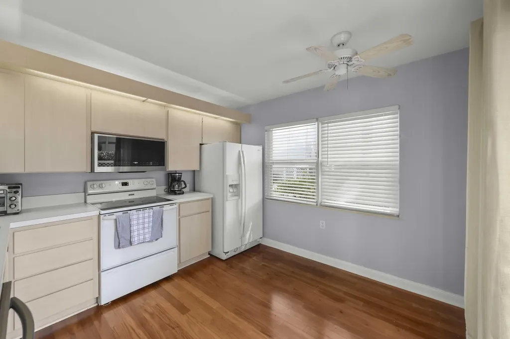 31 Clinton Court Royal Palm Beach FL 33411