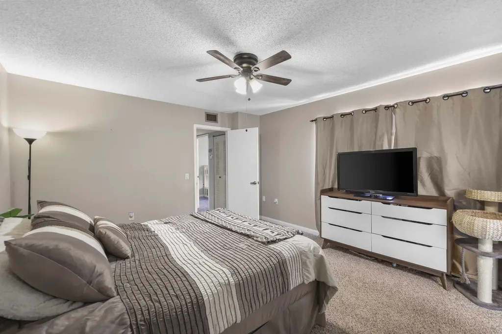 31 Clinton Court Royal Palm Beach FL 33411