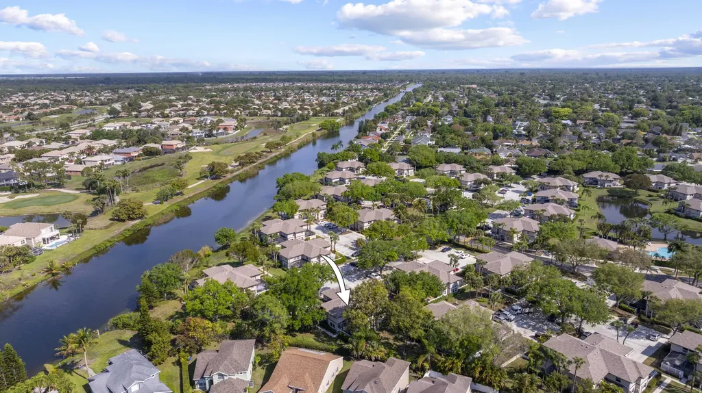 31 Clinton Court Royal Palm Beach FL 33411