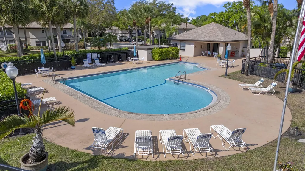 31 Clinton Court Royal Palm Beach FL 33411