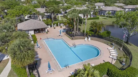 31 Clinton Court Royal Palm Beach FL 33411