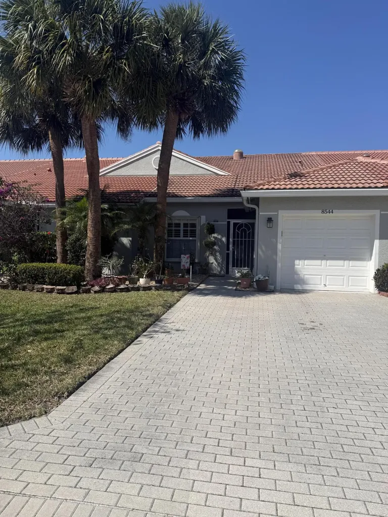 8544 Logia Circle Boynton Beach FL 33472