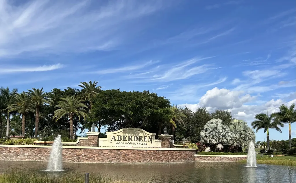 7207 Le Chalet Boulevard Boynton Beach FL 33472