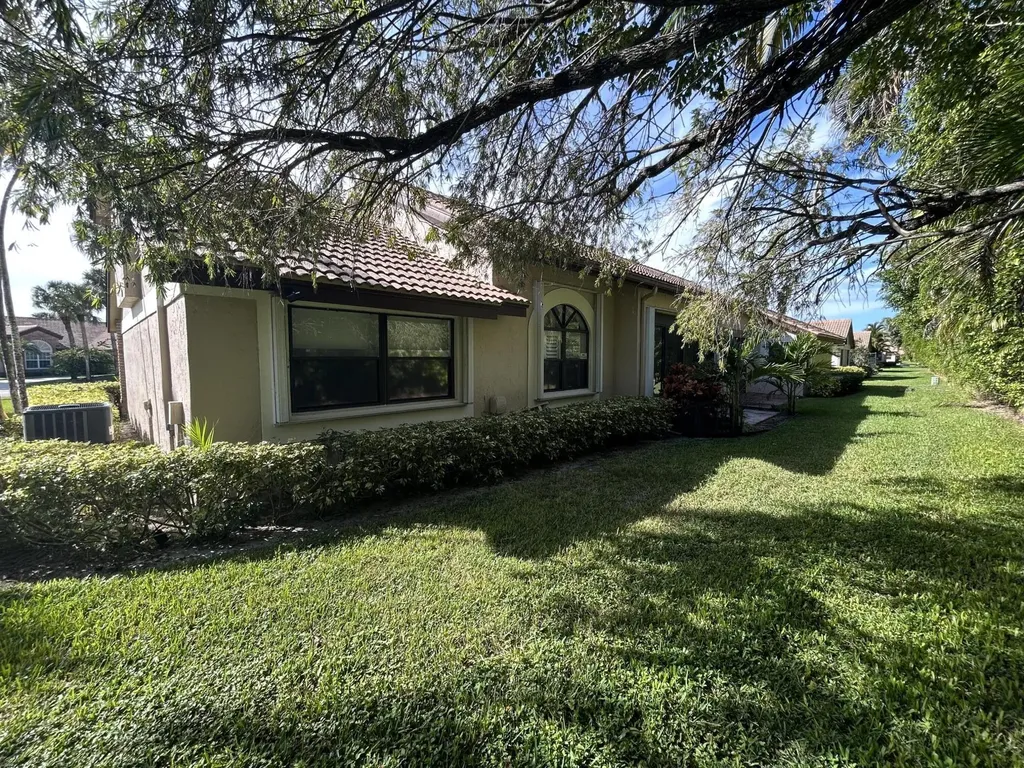 7207 Le Chalet Boulevard Boynton Beach FL 33472