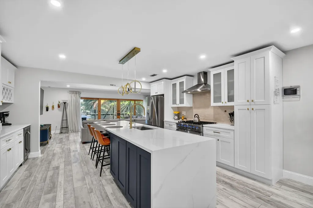 8416 Pine Tree Lane West Palm Beach FL 33406