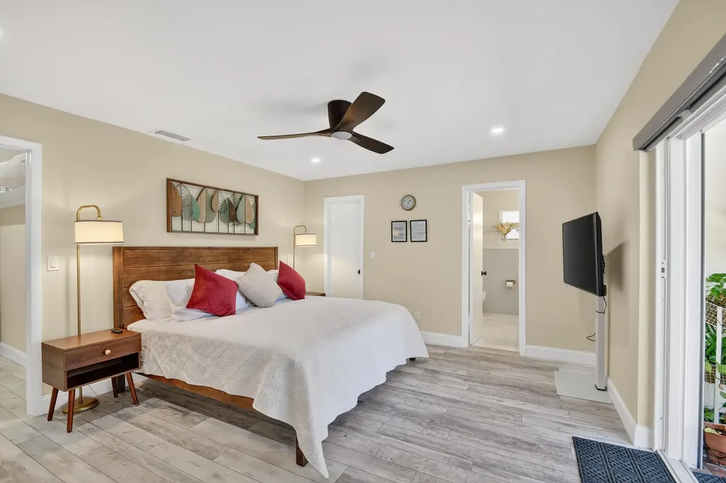 8416 Pine Tree Lane West Palm Beach FL 33406