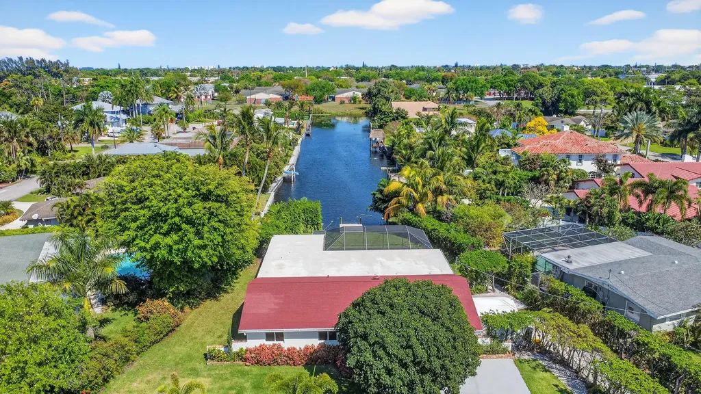 8416 Pine Tree Lane West Palm Beach FL 33406