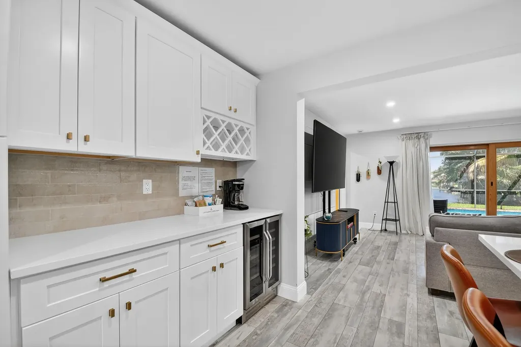 8416 Pine Tree Lane West Palm Beach FL 33406