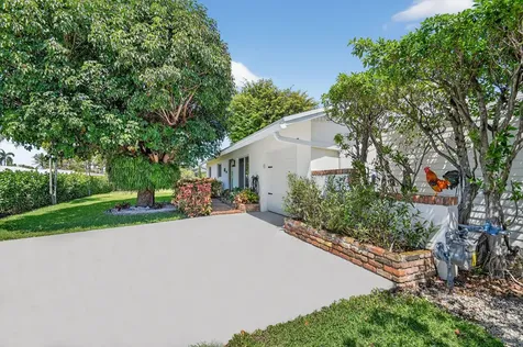 8416 Pine Tree Lane West Palm Beach FL 33406
