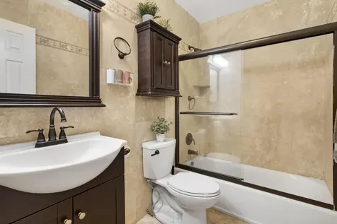 8017 NW 74th Terrace Tamarac FL 33321