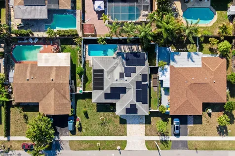 8017 NW 74th Terrace Tamarac FL 33321