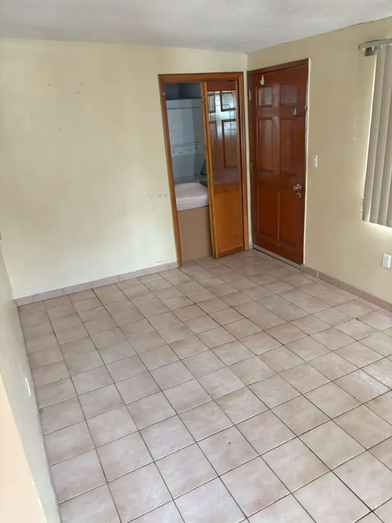 1538 NW 15th Avenue Miami FL 33125
