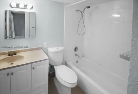 17021 N Bay Road Sunny Isles Beach FL 33160