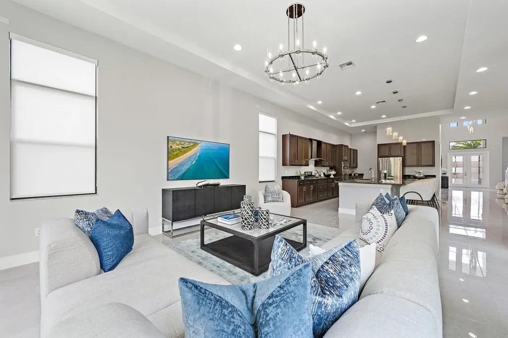 13358 Artisan Circle Palm Beach Gardens FL 33418