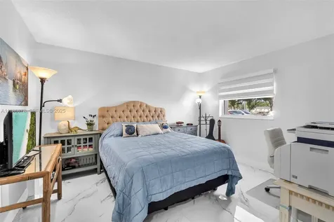 205 SE 11th Terrace Dania Beach FL 33004