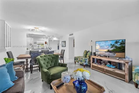 205 SE 11th Terrace Dania Beach FL 33004