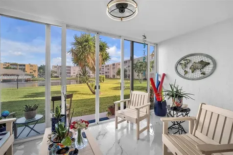 205 SE 11th Terrace Dania Beach FL 33004