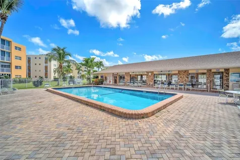 205 SE 11th Terrace Dania Beach FL 33004