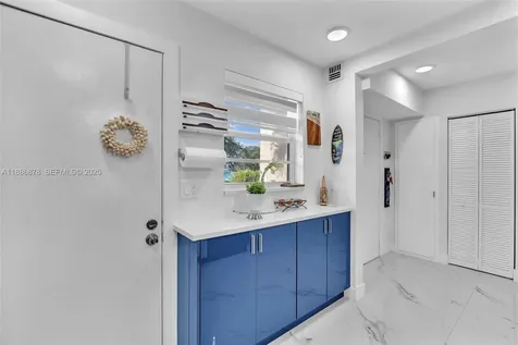 205 SE 11th Terrace Dania Beach FL 33004