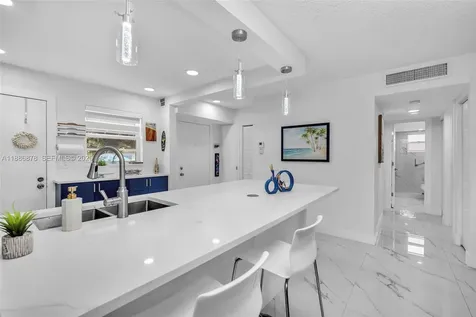 205 SE 11th Terrace Dania Beach FL 33004