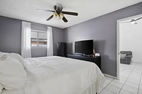 5465 W 27th Lane Hialeah FL 33016