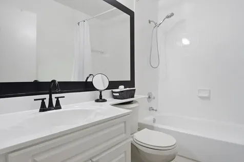 5465 W 27th Lane Hialeah FL 33016