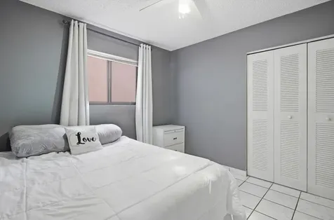 5465 W 27th Lane Hialeah FL 33016