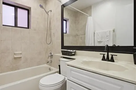 5465 W 27th Lane Hialeah FL 33016