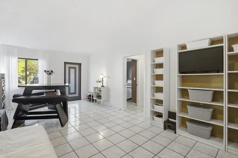 5465 W 27th Lane Hialeah FL 33016