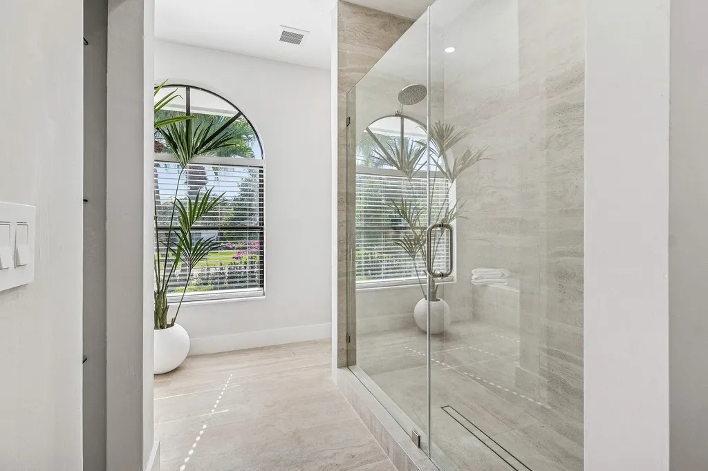 48 Harbour Drive N Boynton Beach FL 33435