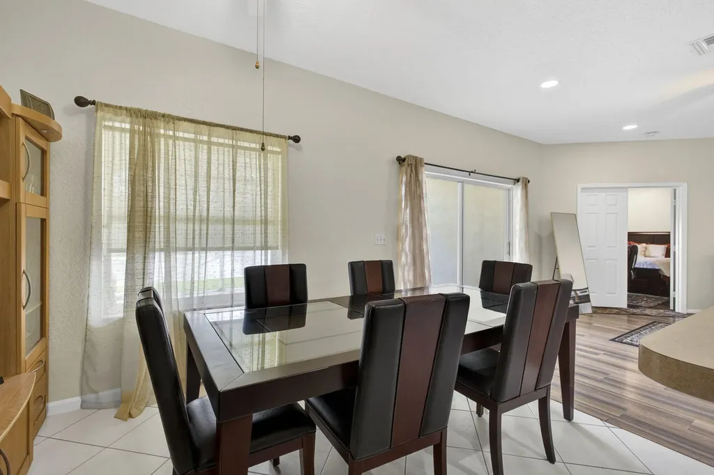 8600 Pine Cay West Palm Beach FL 33411