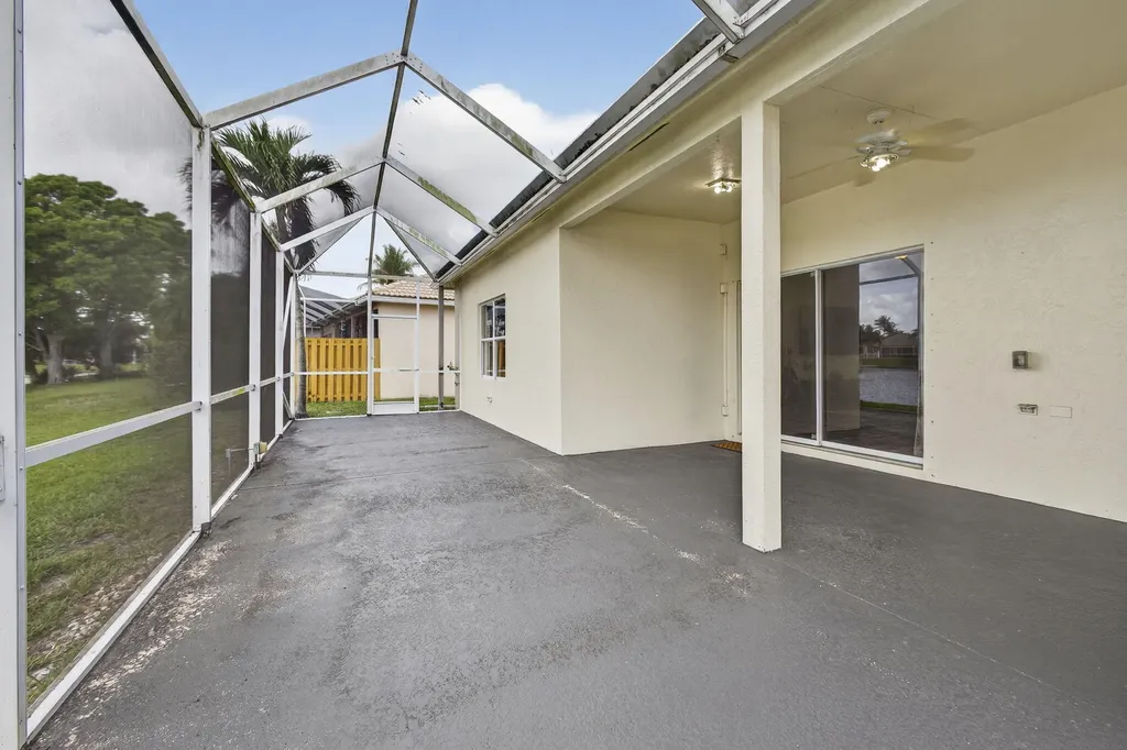 8600 Pine Cay West Palm Beach FL 33411