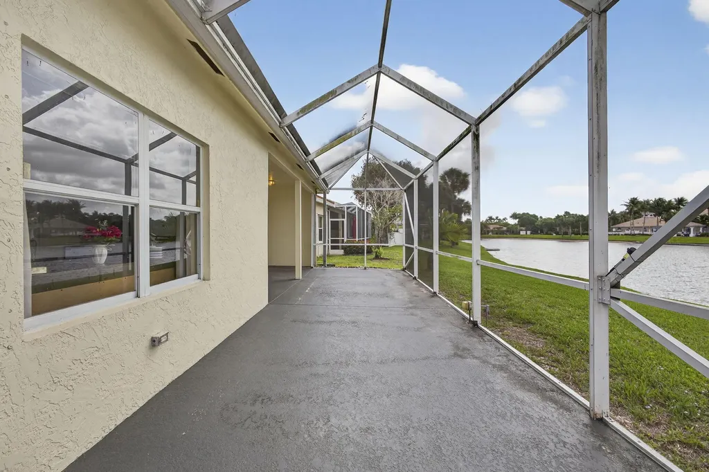 8600 Pine Cay West Palm Beach FL 33411