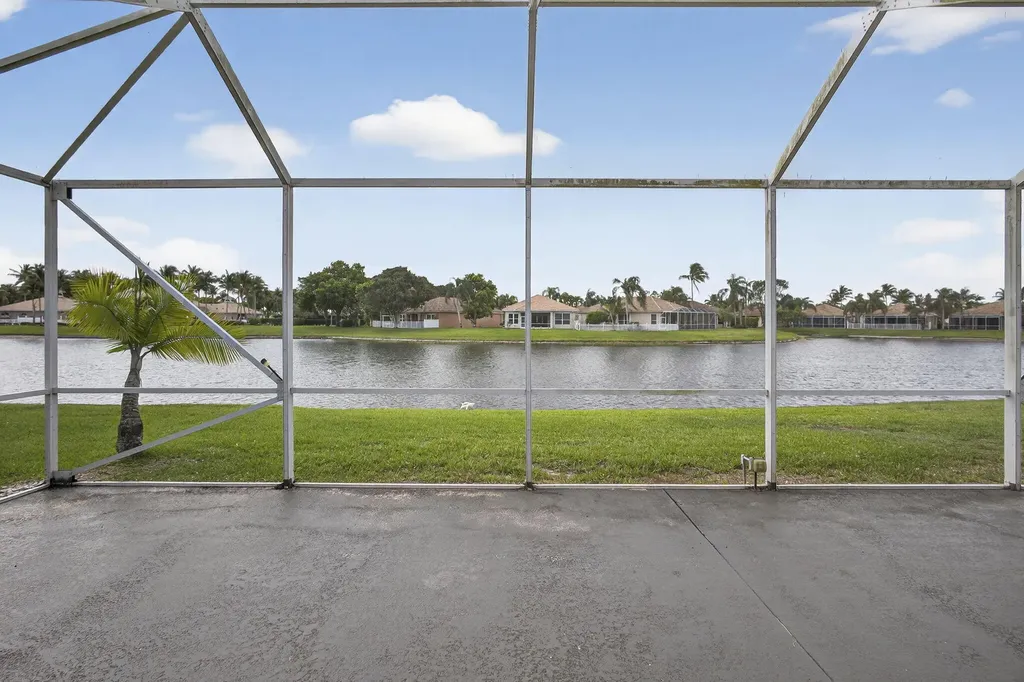 8600 Pine Cay West Palm Beach FL 33411